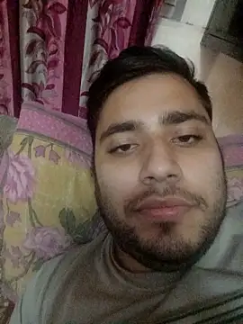 Snapshot of Desirock001 chatting on October 31, 2025, 3:52 pm Desirock001 online show from October 31, 2025, 3:52 pm