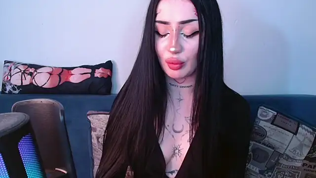 alisa tattoogirl1 online show from September 21, 2025, 6:24 pm
