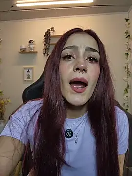 Snapshot of ViolethRosse chatting on November 18, 2025, 9:29 pm ViolethRosse online show from November 18, 2025, 9:29 pm