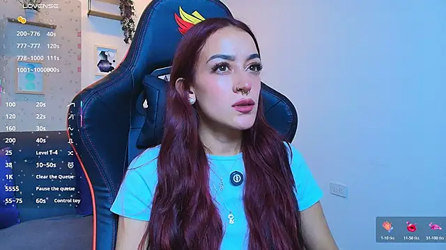 Snapshot of ViolethRosse chatting on November 26, 2025, 7:47 pm ViolethRosse online show from November 26, 2025, 7:47 pm