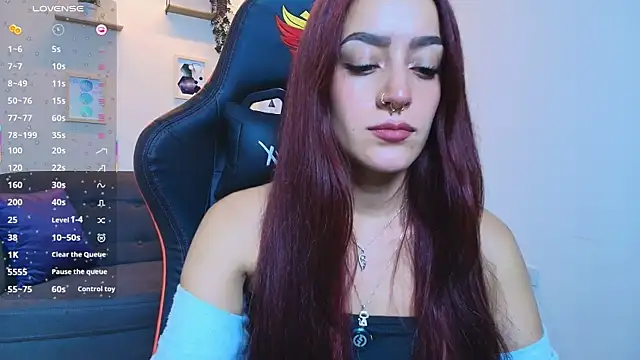 Snapshot of ViolethRosse chatting on November 17, 2025, 7:40 pm ViolethRosse online show from November 17, 2025, 7:40 pm