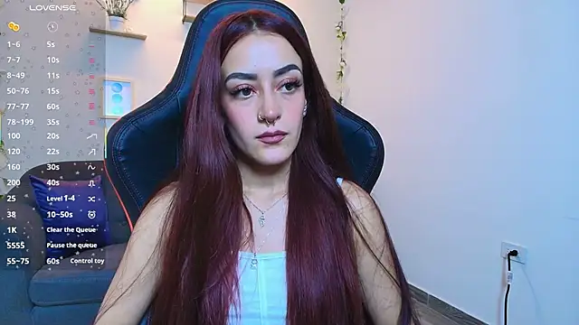 Snapshot of ViolethRosse chatting on November 25, 2025, 7:03 pm ViolethRosse online show from November 25, 2025, 7:03 pm