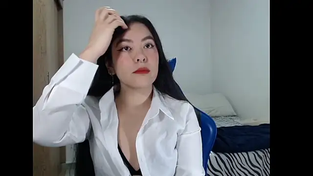 EloiseJun online show from May 17, 2026, 5:40 am