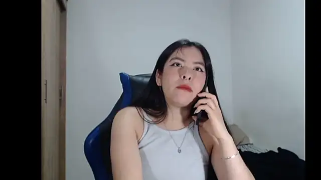 Snapshot of EloiseJun chatting on March 13, 2026, 4:06 am EloiseJun online show from March 13, 2026, 4:06 am