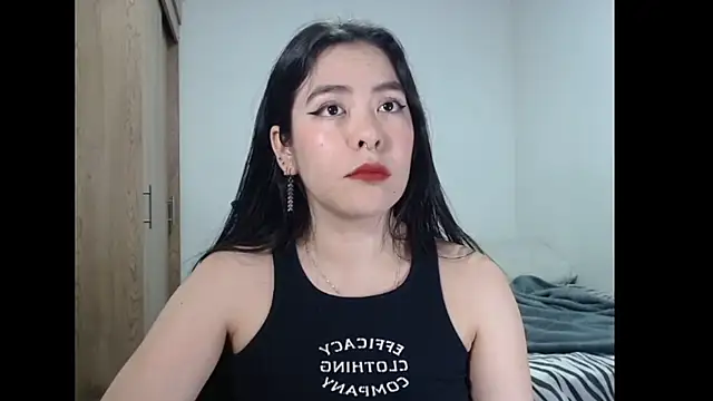 EloiseJun online show from May 22, 2026, 3:26 am
