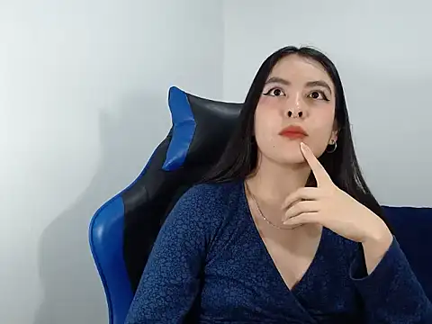 EloiseJun online show from October 11, 2025, 2:23 am