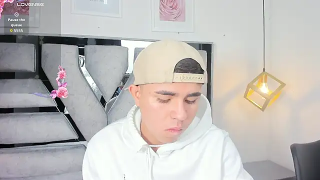 Snapshot of lianfox_ chatting on November 1, 2025, 1:05 pm lianfox online show from November 1, 2025, 1:05 pm