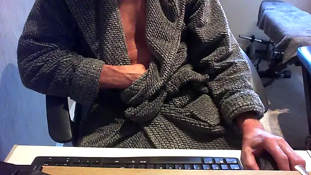 Snapshot of rogpb chatting on November 16, 2025, 9:03 am rogpb online show from November 16, 2025, 9:03 am