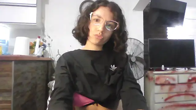 Snapshot of loliporomero chatting on November 5, 2025, 1:09 am loliporomero online show from November 5, 2025, 1:09 am