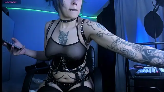 Snapshot of kattusauruss chatting on March 11, 2026, 4:39 am kattusauruss online show from March 11, 2026, 4:39 am