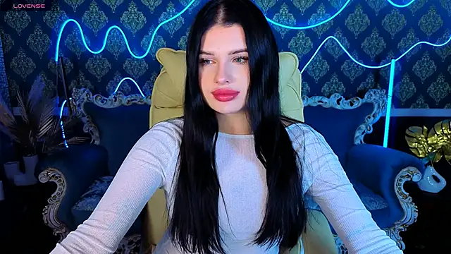 Snapshot of Neyla_Charm chatting on November 30, 2025, 7:09 am Neyla Charm online show from November 30, 2025, 7:09 am