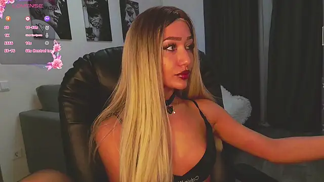 Snapshot of Lisa_Shultz chatting on November 25, 2025, 1:22 pm Lisa Shultz online show from November 25, 2025, 1:22 pm