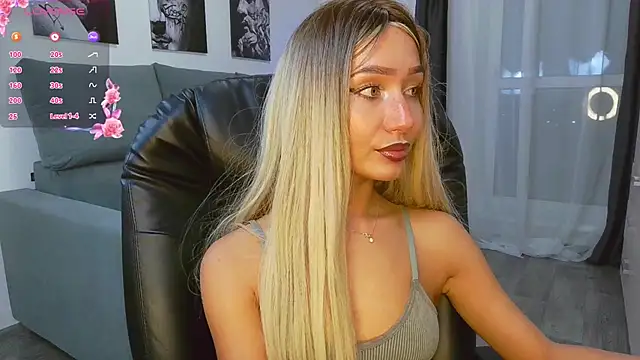 Snapshot of Lisa_Shultz chatting on November 10, 2025, 1:49 pm Lisa Shultz online show from November 10, 2025, 1:49 pm