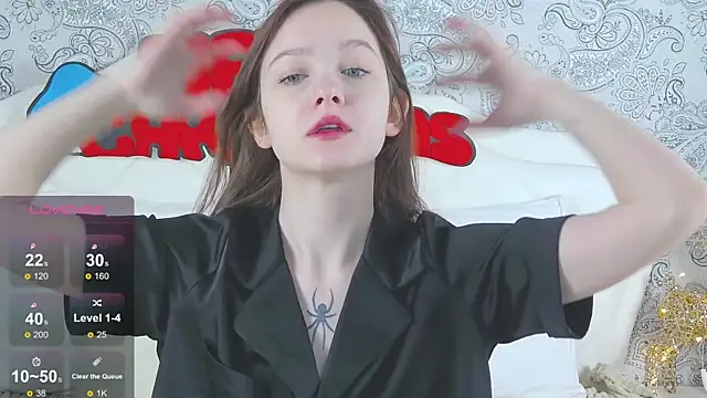 MichelleRoux online show from December 5, 2025, 5:28 am