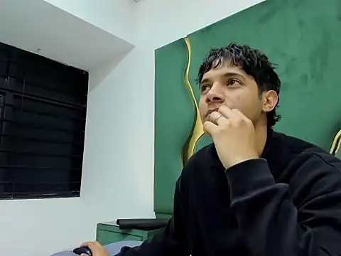 Jhosepmen online show from December 15, 2025, 4:51 am