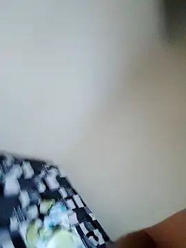 Snapshot of La_Cosita_69 chatting on October 16, 2025, 12:24 pm La Cosita 69 online show from October 16, 2025, 12:24 pm