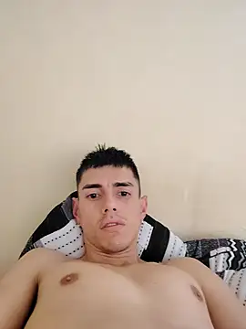 Snapshot of La_Cosita_69 chatting on November 10, 2025, 8:03 pm La Cosita 69 online show from November 10, 2025, 8:03 pm