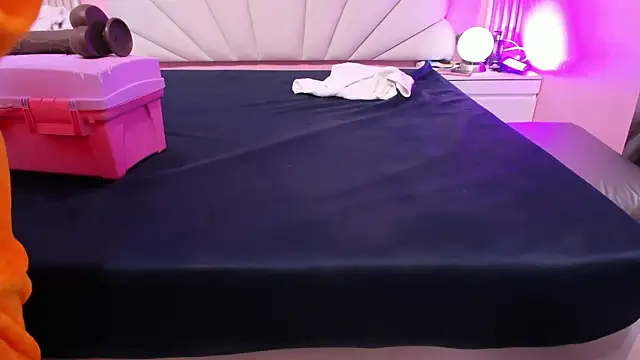 Snapshot of hinata_dolly chatting on November 8, 2025, 12:20 pm hinata dolly online show from November 8, 2025, 12:20 pm