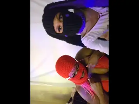 iriscarter  online show from June 20, 2026, 10:15 pm