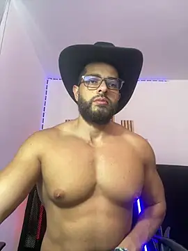 Snapshot of magnumchris chatting on June 17, 2026, 8:30 pm magnumchris online show from June 17, 2026, 8:30 pm