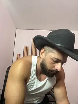 Snapshot of magnumchris chatting on June 9, 2026, 7:26 pm magnumchris online show from June 9, 2026, 7:26 pm