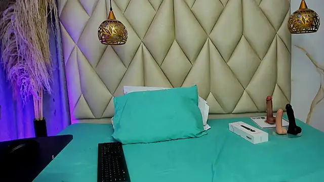 Snapshot of Ibbie_drastic chatting on July 14, 2026, 12:11 pm Ibbie drastic online show from July 14, 2026, 12:11 pm