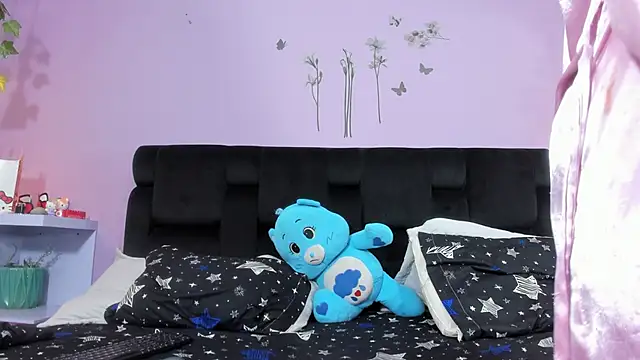 KendallWings online show from November 11, 2025, 12:05 am