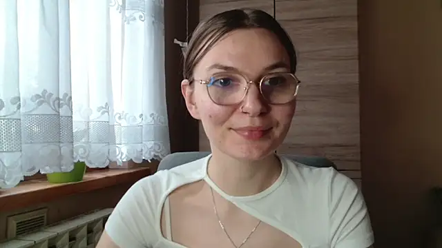 LooveELLYx online show from October 27, 2025, 11:55 am