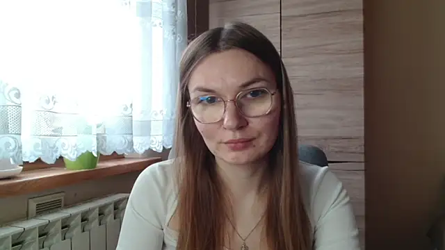 LooveELLYx online show from October 28, 2025, 7:29 am