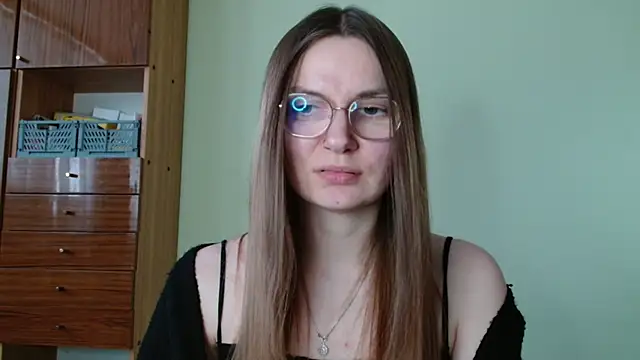 LooveELLYx online show from February 4, 2026, 2:34 pm