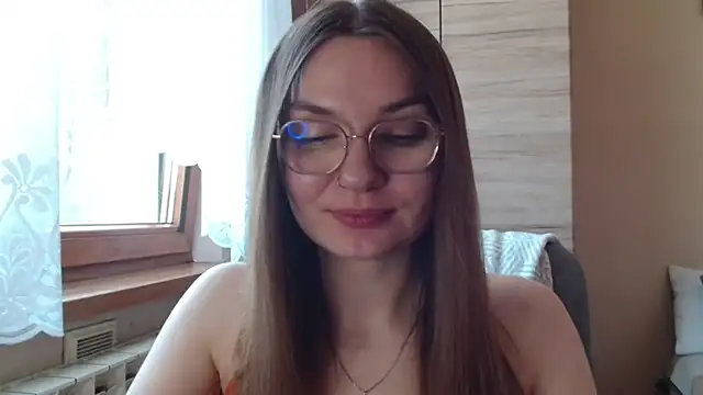 Snapshot of LooveELLYx chatting on July 2, 2026, 6:30 am LooveELLYx online show from July 2, 2026, 6:30 am