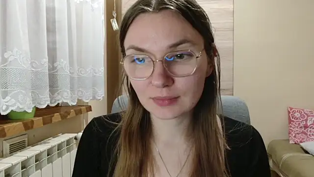 LooveELLYx online show from December 17, 2025, 10:04 pm