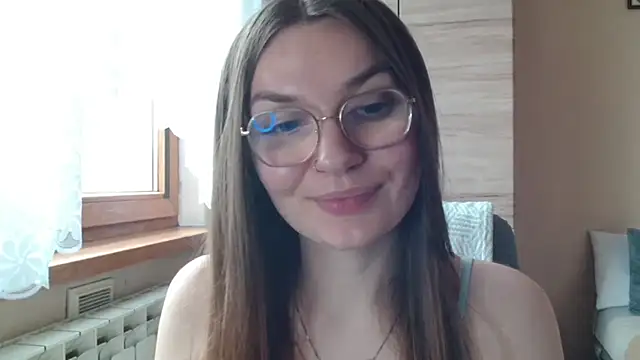 Snapshot of LooveELLYx chatting on July 7, 2026, 7:23 am LooveELLYx online show from July 7, 2026, 7:23 am