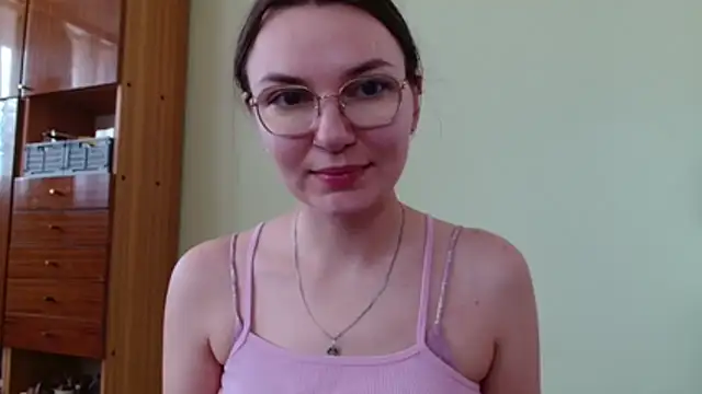 Snapshot of LooveELLYx chatting on July 16, 2026, 6:32 am LooveELLYx online show from July 16, 2026, 6:32 am