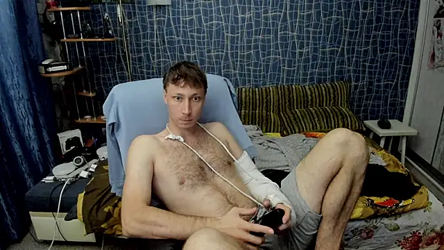 Snapshot of CuteBoy228 chatting on June 7, 2026, 6:57 pm CuteBoy228 online show from June 7, 2026, 6:57 pm