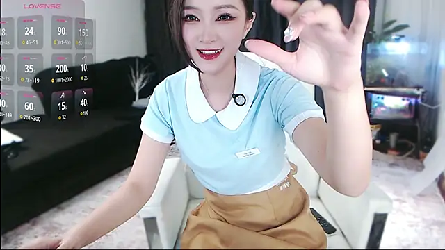 Candice-99 online show from September 16, 2025, 2:40 pm