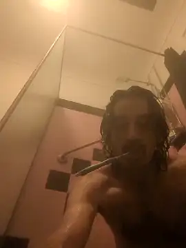 straightozgoesdwn online show from October 25, 2025, 4:51 pm