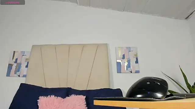 Snapshot of Sophia_Ebony chatting on August 7, 2026, 1:06 pm Sophia Ebony online show from August 7, 2026, 1:06 pm