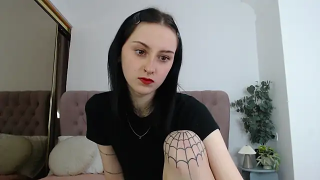 Snapshot of Little_moly999 chatting on December 2, 2025, 10:22 pm Little moly999 online show from December 2, 2025, 10:22 pm