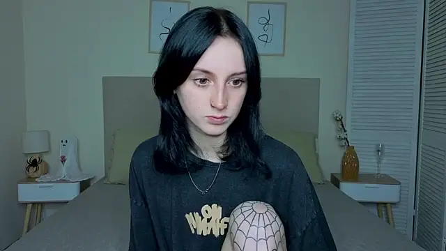 Snapshot of Little_moly999 chatting on November 10, 2025, 9:09 pm Little moly999 online show from November 10, 2025, 9:09 pm