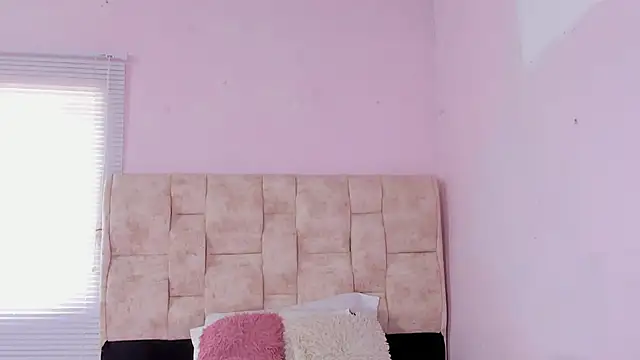 kethe love  online show from April 29, 2026, 7:42 pm