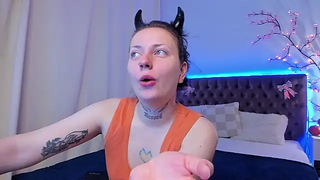 Snapshot of LilaVame chatting on October 31, 2025, 8:49 pm LilaVame online show from October 31, 2025, 8:49 pm