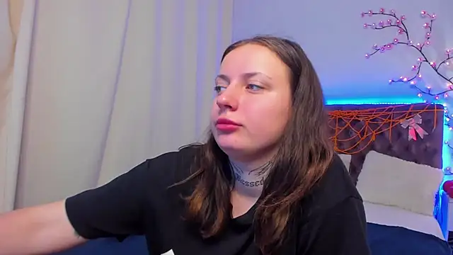 Snapshot of LilaVame chatting on October 25, 2025, 7:58 pm LilaVame online show from October 25, 2025, 7:58 pm