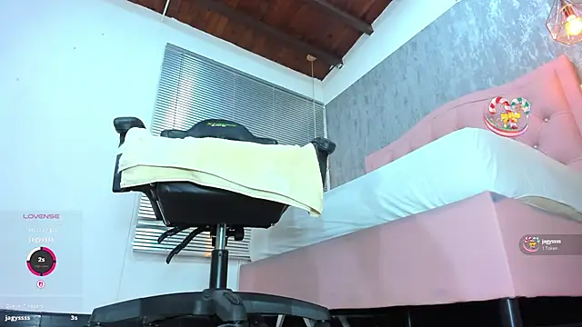 Snapshot of lissa_jhonsoon chatting on November 12, 2025, 3:21 am lissa jhonsoon online show from November 12, 2025, 3:21 am