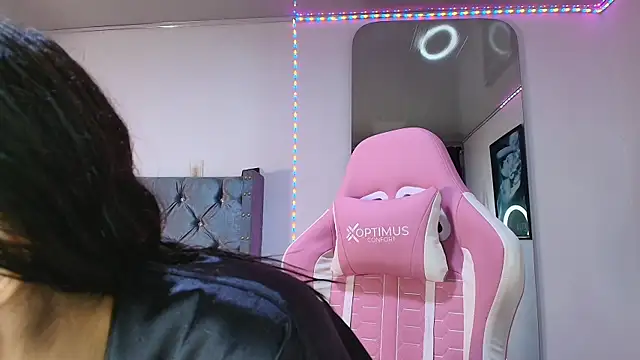 Snapshot of GraceWallace_ chatting on October 29, 2025, 11:58 pm GraceWallace online show from October 29, 2025, 11:58 pm