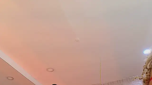 Snapshot of LexieBloom chatting on October 20, 2025, 4:03 am LexieBloom online show from October 20, 2025, 4:03 am