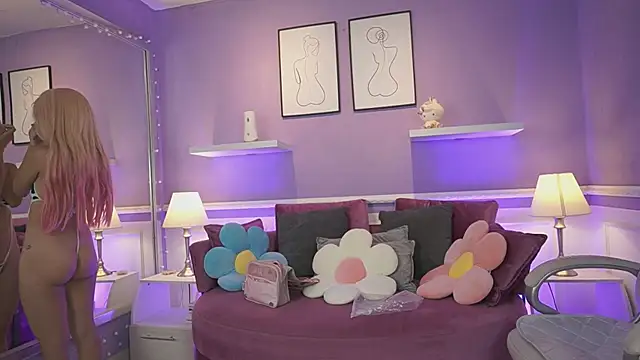 Snapshot of DahliaGrey chatting on February 17, 2026, 11:40 am DahliaGrey online show from February 17, 2026, 11:40 am