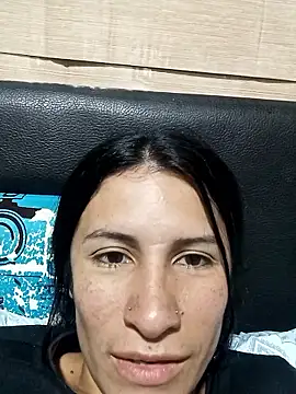 karinnahotdirty online show from December 17, 2025, 10:15 pm