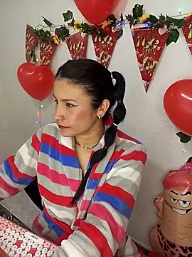 karinnahotdirty online show from February 14, 2026, 9:26 pm