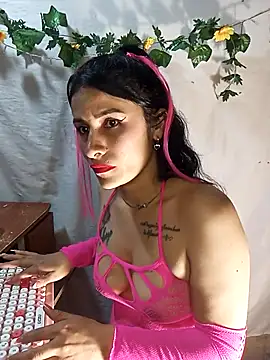 karinnahotdirty online show from March 28, 2026, 11:17 pm